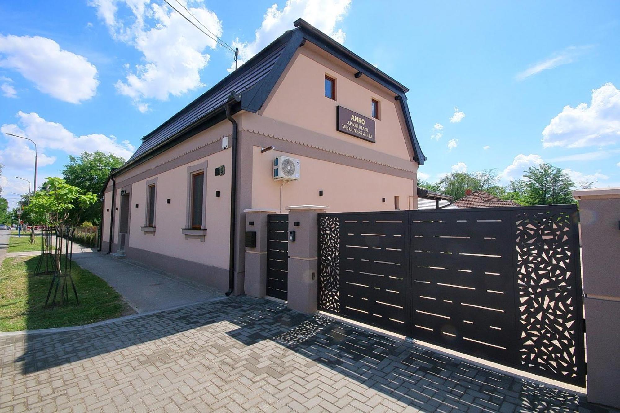 Anro Apartment Palic Bagian luar foto