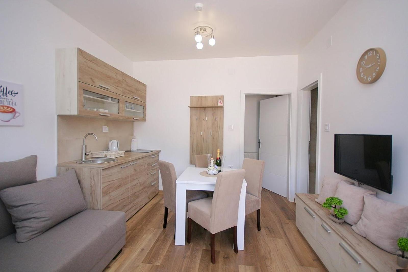 Anro Apartment Palic Bagian luar foto