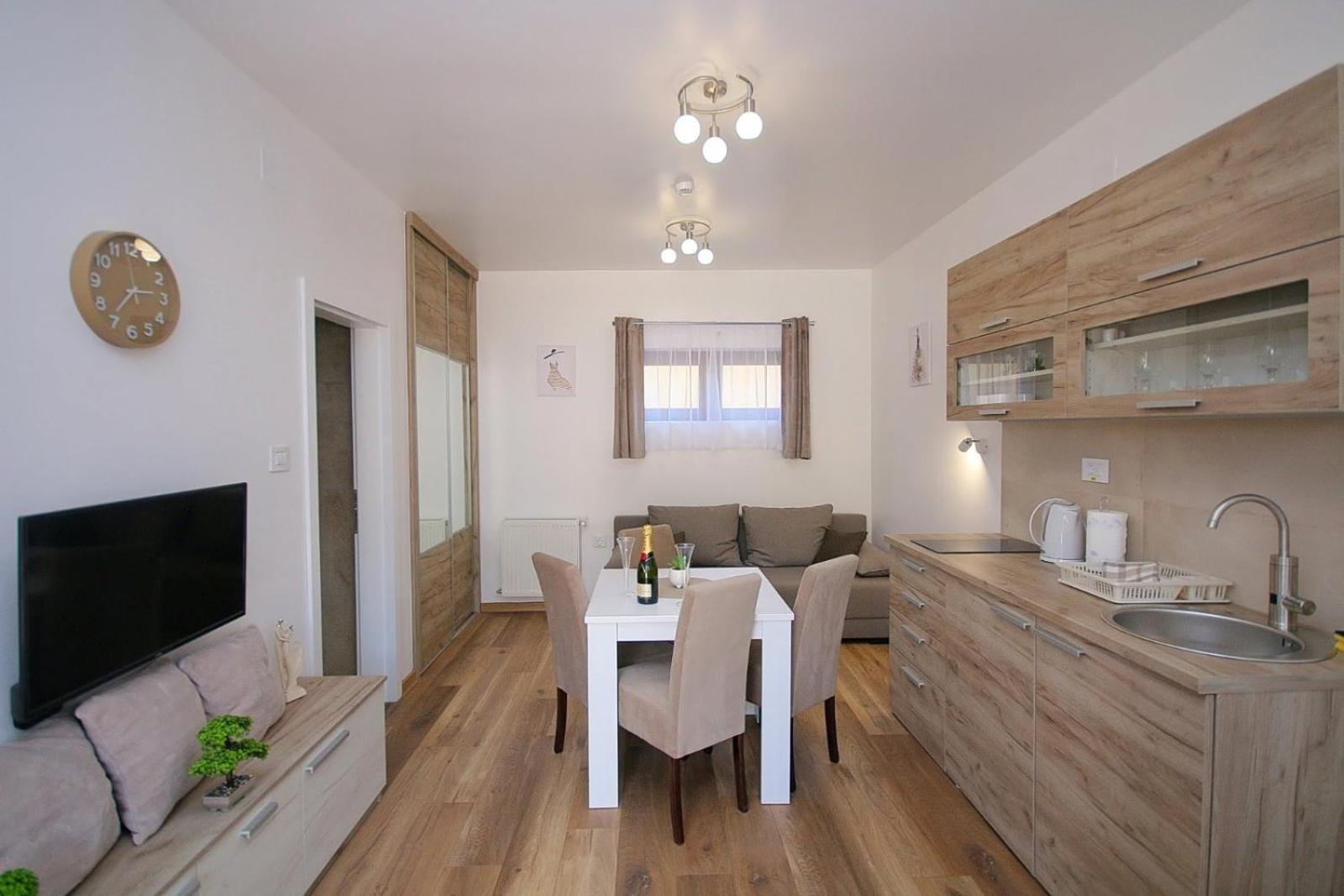 Anro Apartment Palic Bagian luar foto