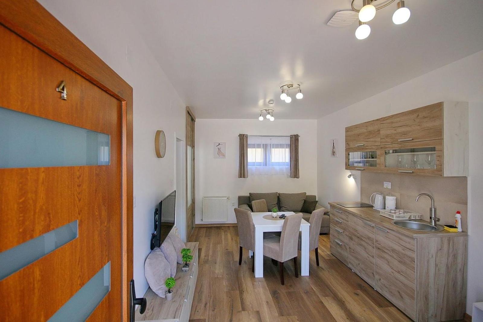 Anro Apartment Palic Bagian luar foto