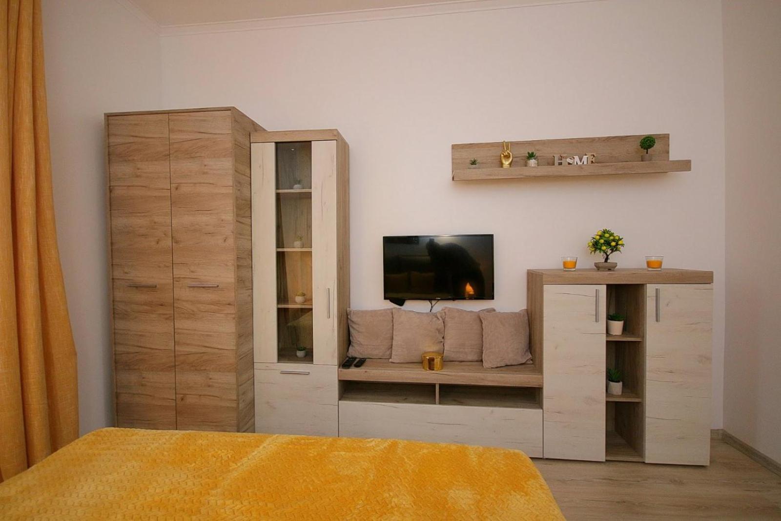 Anro Apartment Palic Bagian luar foto